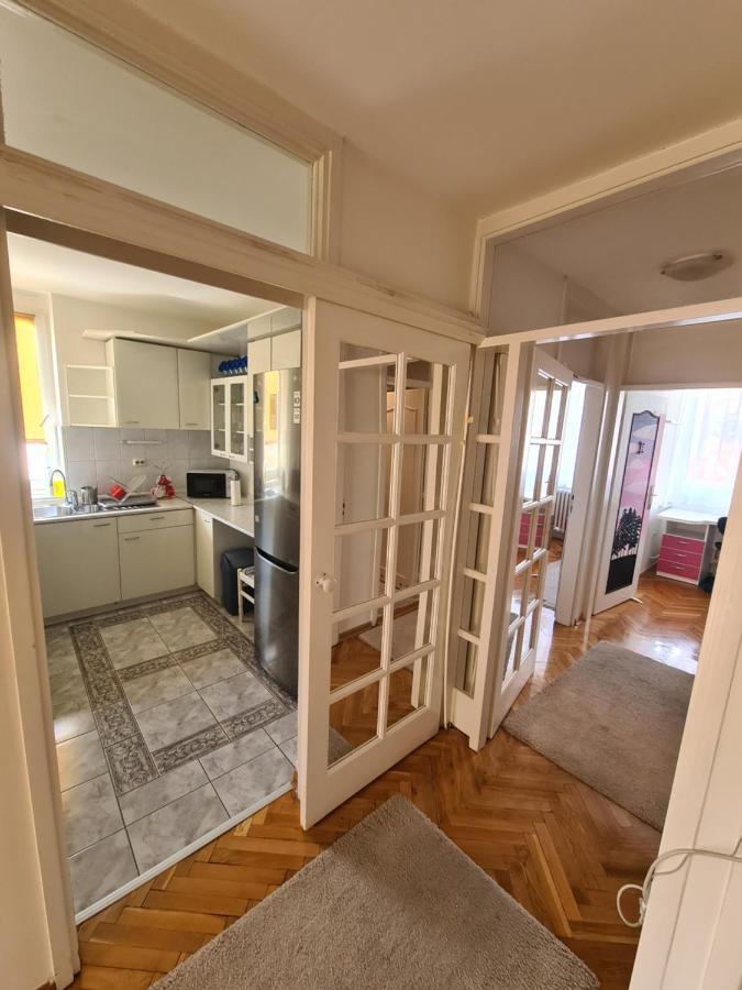 Walnut Apartment - Private Garage Sarajevo Exteriör bild