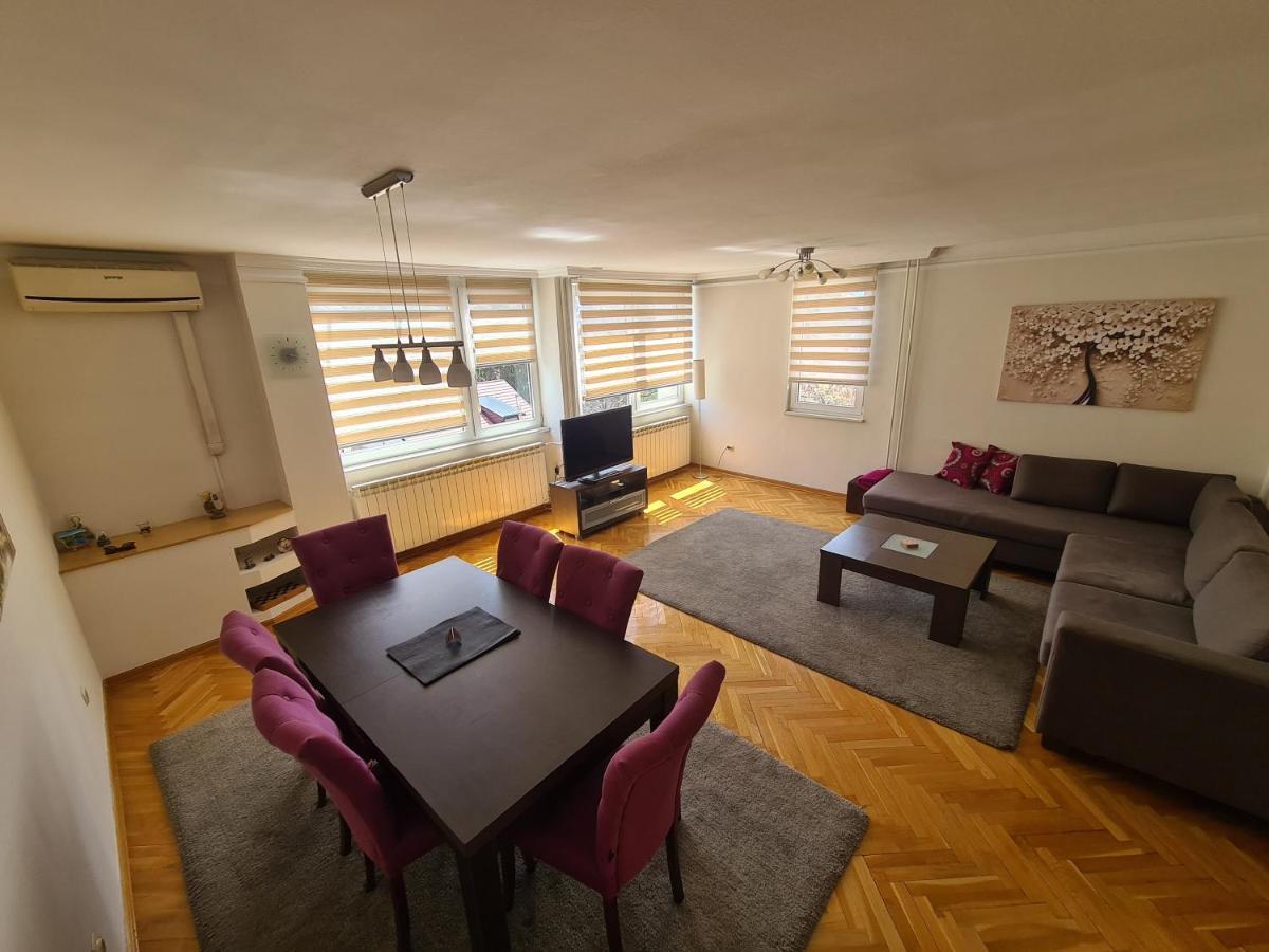 Walnut Apartment - Private Garage Sarajevo Exteriör bild